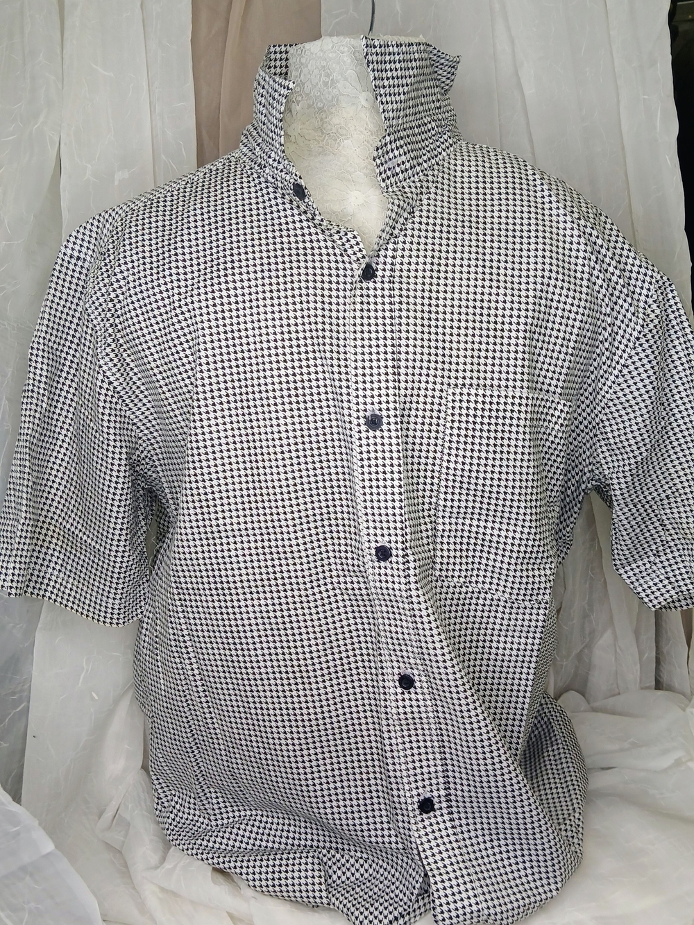 Men's Black & White Houndstooth Short Sleeve Shirt - Picture 2 of 7